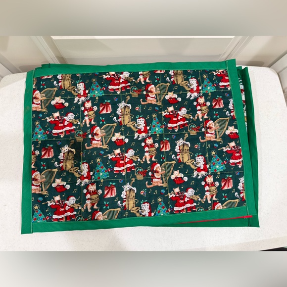 NEW Festive Christmas Quilted Reversible Placemats ~ Set of 6 ~ Handmade - Picture 5 of 10